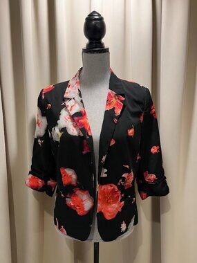 Worthington Black and Coral 3/4 Sleeve Floral Lined Lightweight Jacket